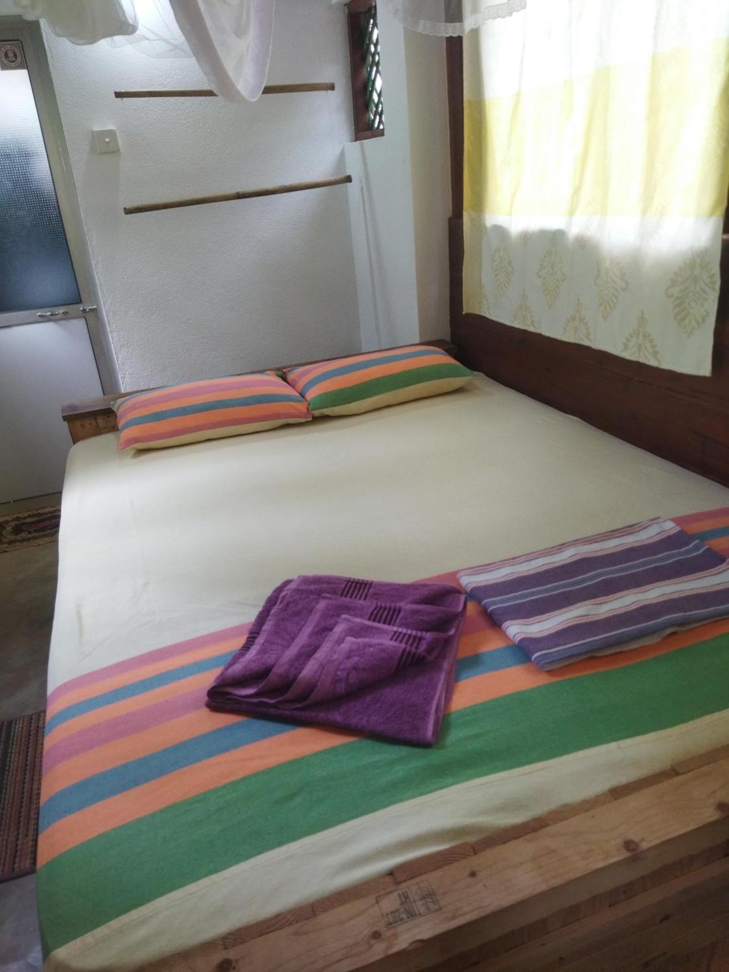 Gold Ocean House Apartment Dickwella Room photo